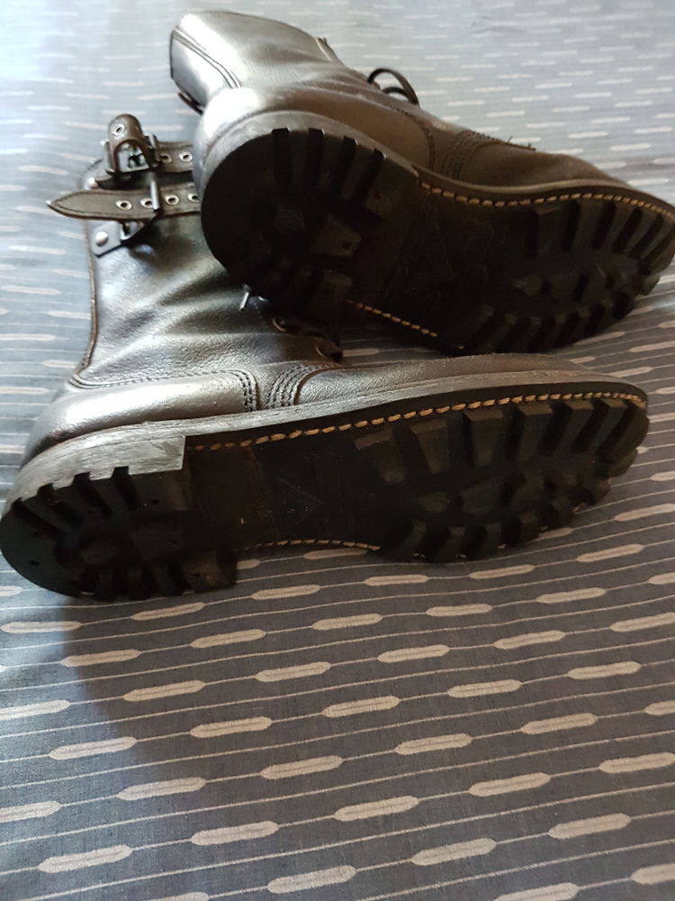 RANGERS TAILLE 43 QUASI NEUVES 70 Romainville (93)