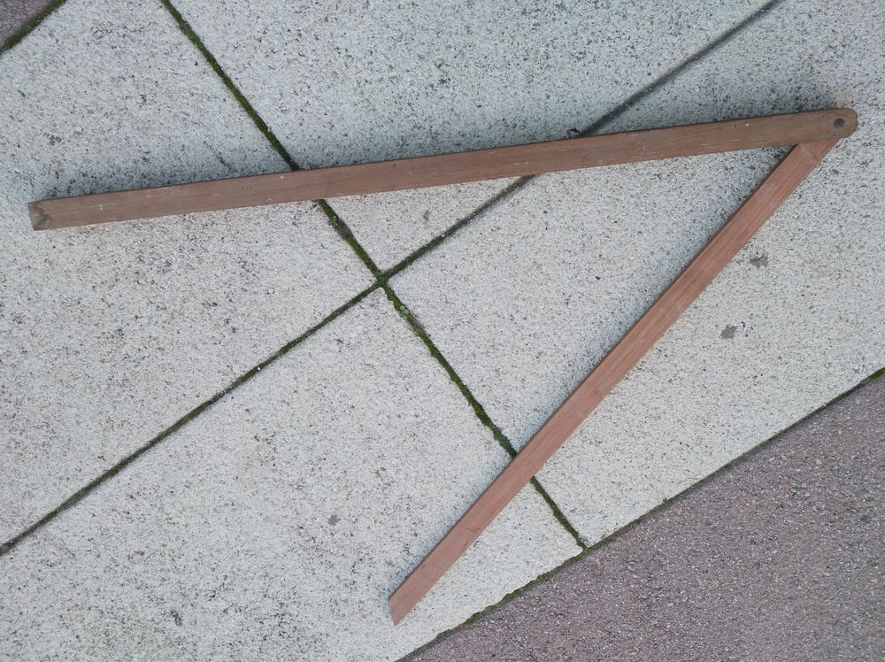 Rapporteur en bois 10 Le Creusot (71)