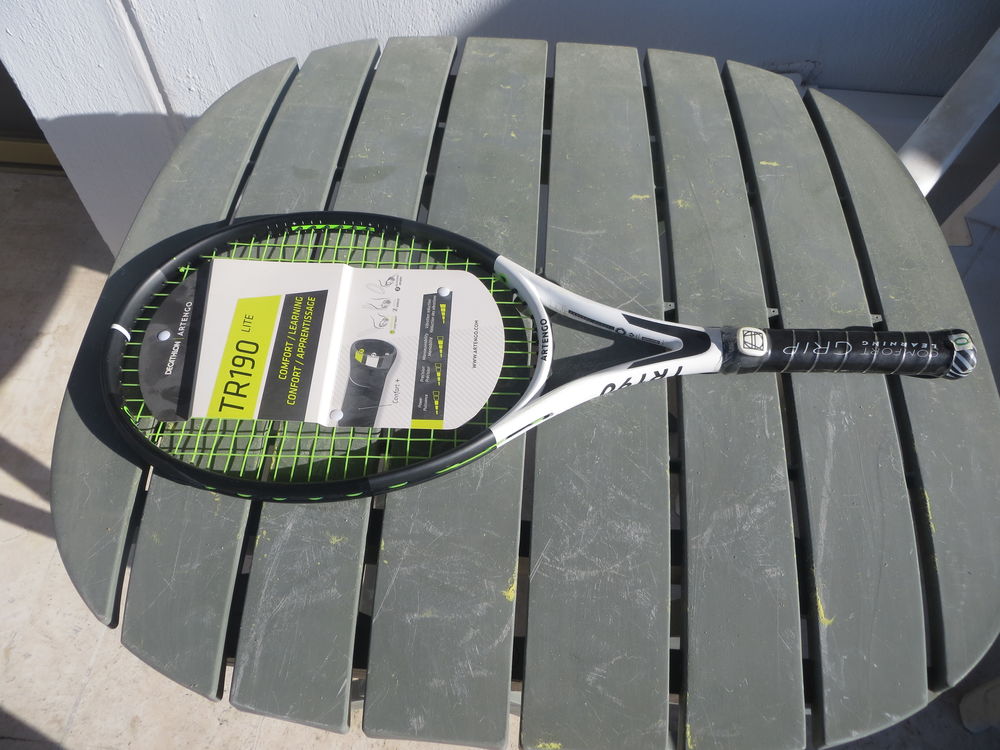 Raquette de tennis achet�e chez Decathlon, jamais utilis�e, 18 Cannes La Bocca (06)