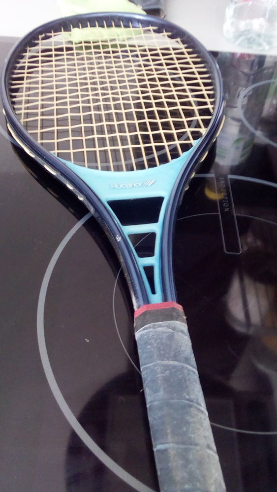 raquette  de  tennis  et  sa  housse  pour  enfants 50 Aubergenville (78)