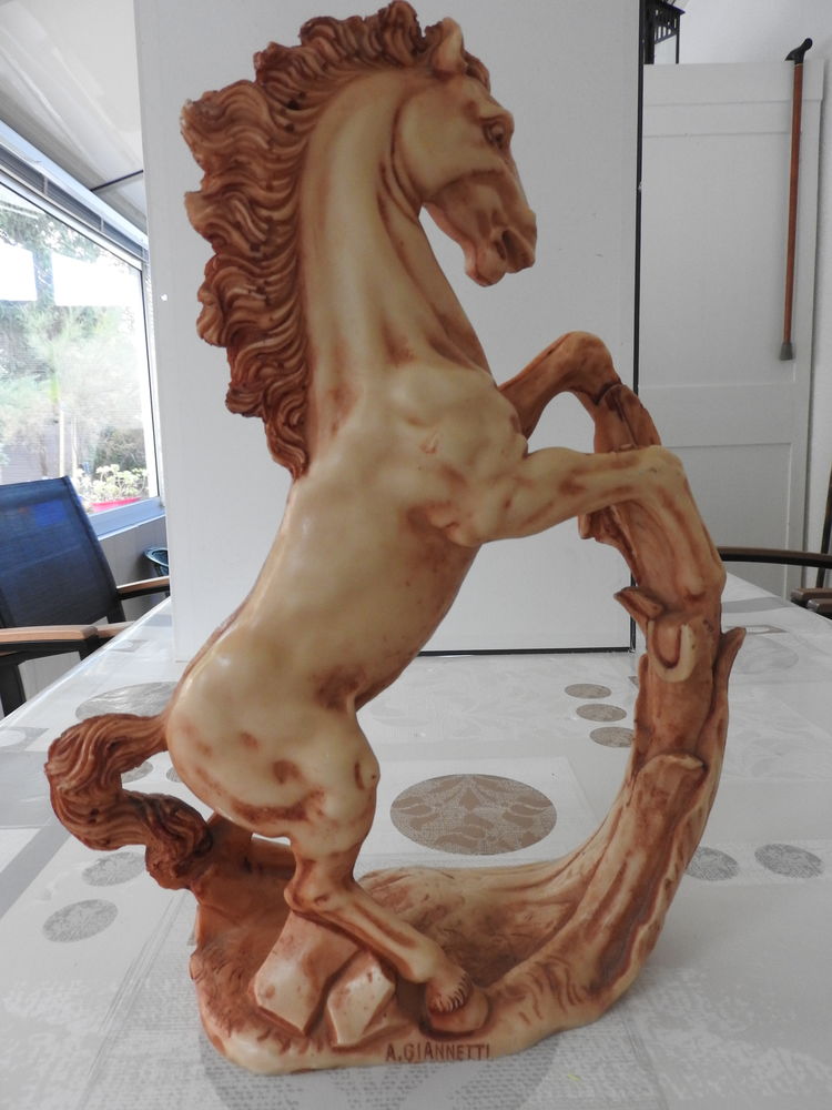 Rare Cheval cabr� 30 La Roche-sur-Yon (85)