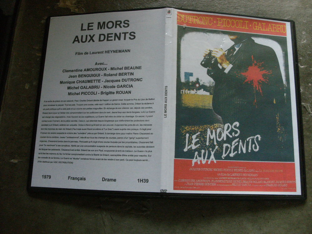 Rare film :   Le mors aux dents   40 Saint-M�dard-en-Jalles (33)