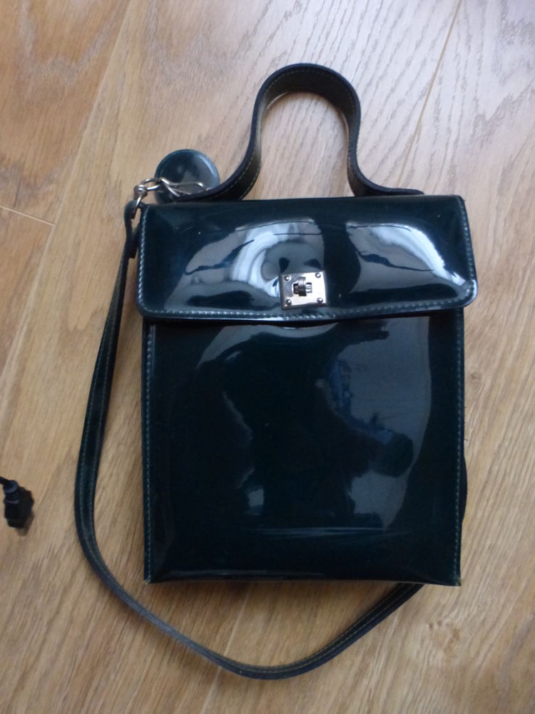 Rare sac � main vintage SHEILA  La Boutique de Sheila Paris  100 Le Coudray (28)