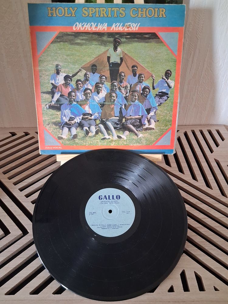 RARE LP 33 TOURS Holy Spirits Choir ?
Okholwa Kujesu
9 Blanquefort (33)