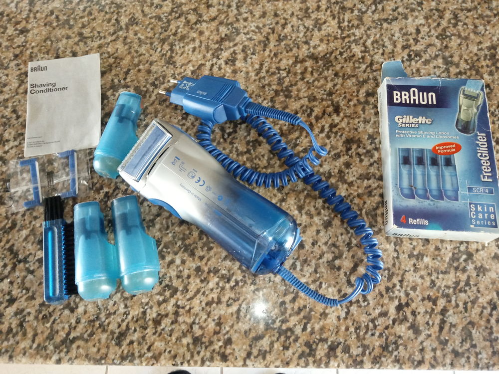 Rasoir braun neuf jamais servie 50 Courson-les-Carri�res (89)