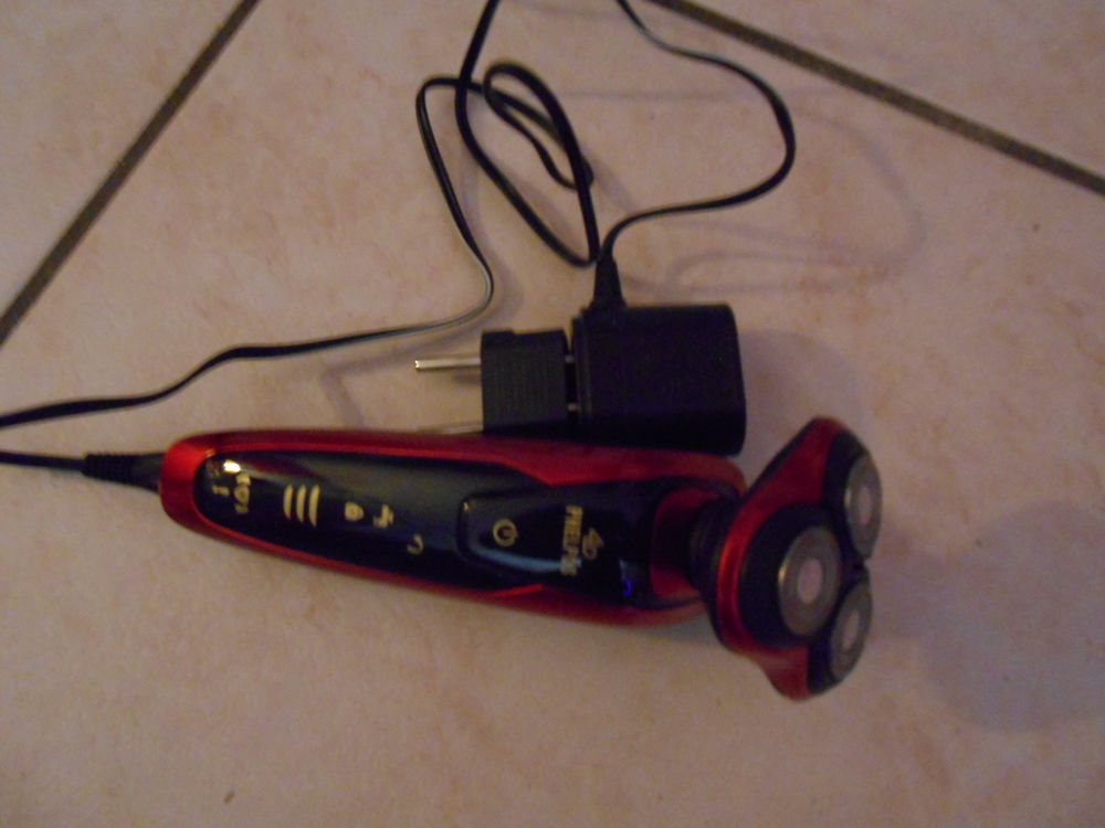 RASOIR ELECTRIQUE EN 3 D 35 Chevigny-Saint-Sauveur (21)