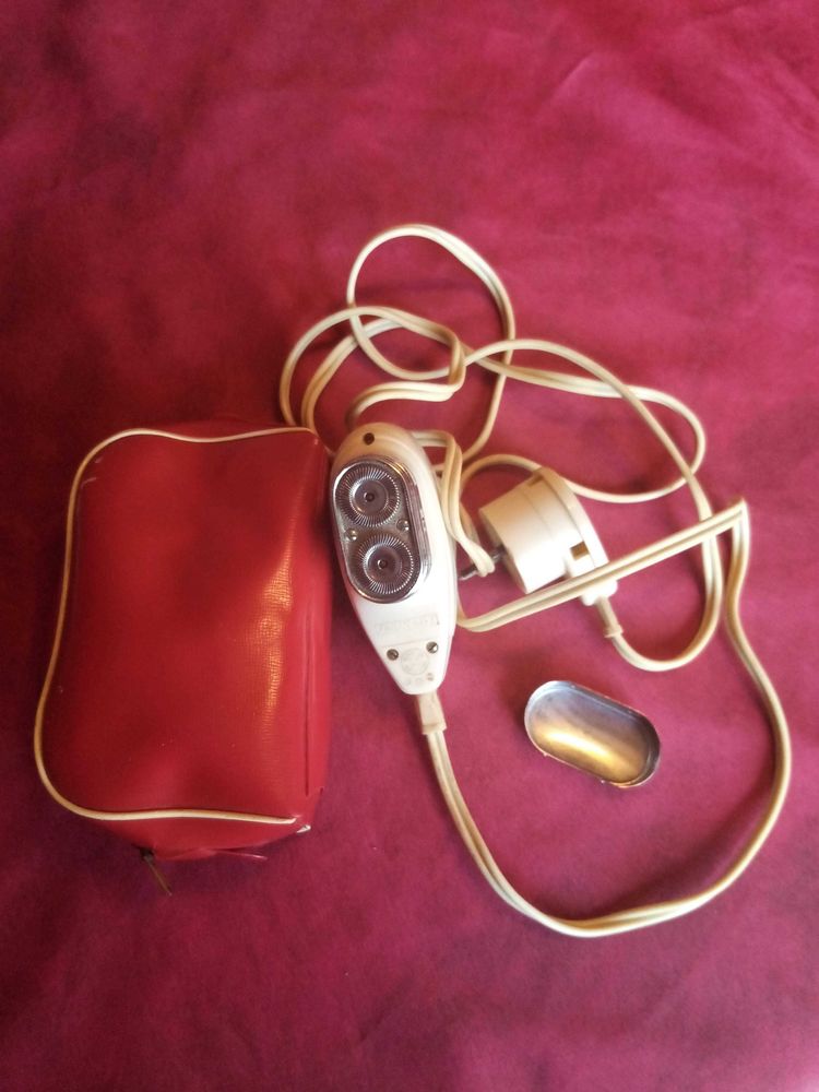 Rasoir Philipshave �lectrique avec sa housse 5 Avermes (03)