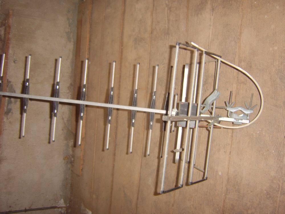 R�teau t�l� avec son capteur 25 Vernassal (43)