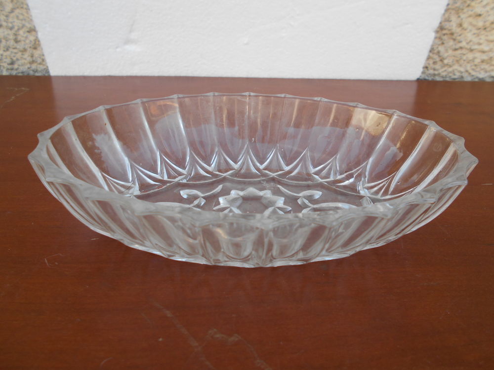 RAVIER ovale verre cisel� 6 Dammarie-les-Lys (77)