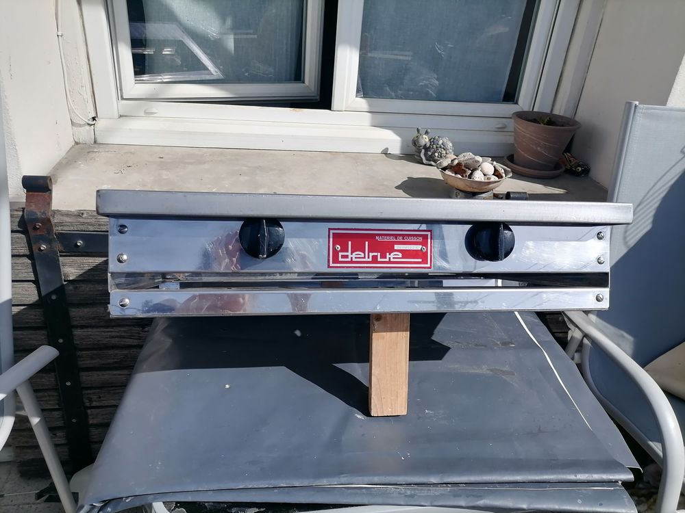 RECHAUD A GAZ 2 BRULEURS EN FONTE 390 Ch�teaurenard (13)