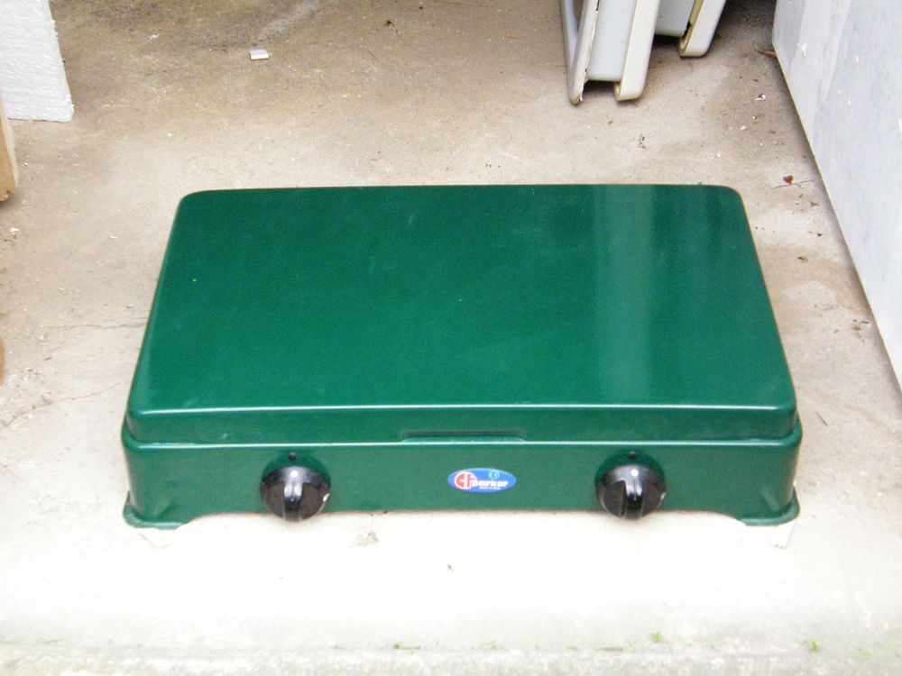 R�chaud gaz deux feux 50 Hy�res (83)