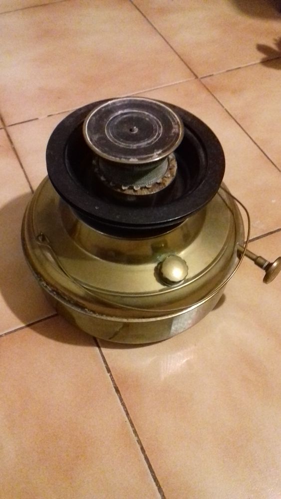 r�chaud en laiton ancien 
20 Sept�mes-les-Vallons (13)