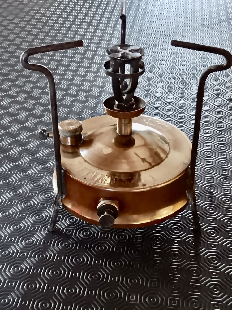 r�chaud � p�trole ancien 45 Ambar�s-et-Lagrave (33)