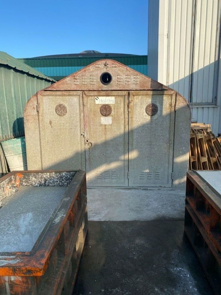 Je recherche abri de jardin baraque de chantier Fillod Faure 5000 Ferney-Voltaire (01)