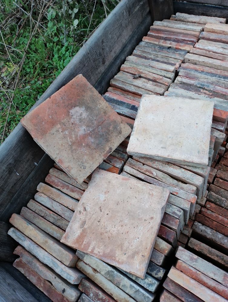 Recherche Carrelage de terre cuite tomette ancien 1 La Fl�che (72)
