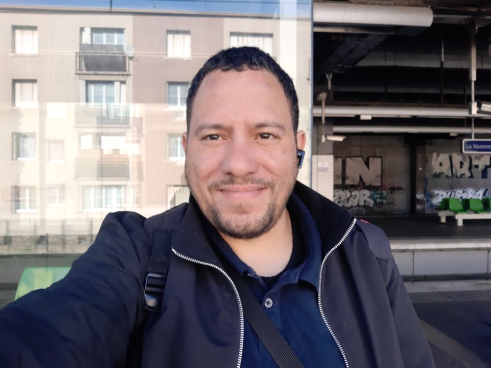 Recherche dons de v�tements pour hommes 0 La Queue-en-Brie (94)