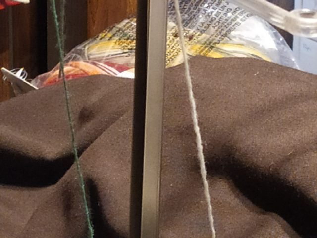 Recherche des mats pour guides fils de machine a tricoter 0 Autry-Issards (03)