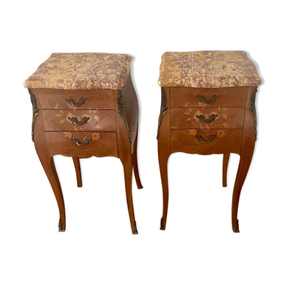 Recherche paire de tables de chevets style Louis xv / xvi 0 Artigues-pr�s-Bordeaux (33)