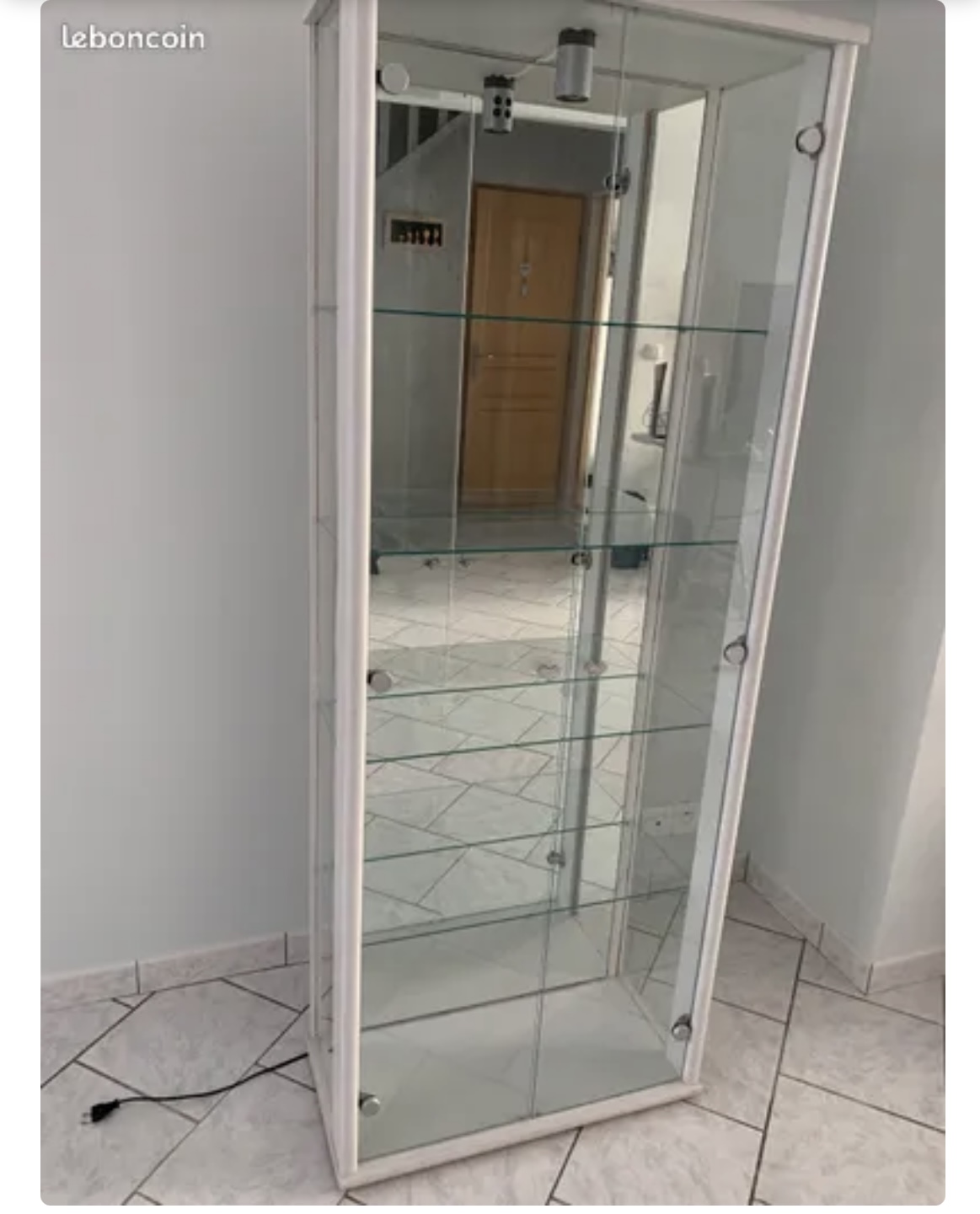 Recherche une vitrine 120 Boulogne-sur-Mer (62)