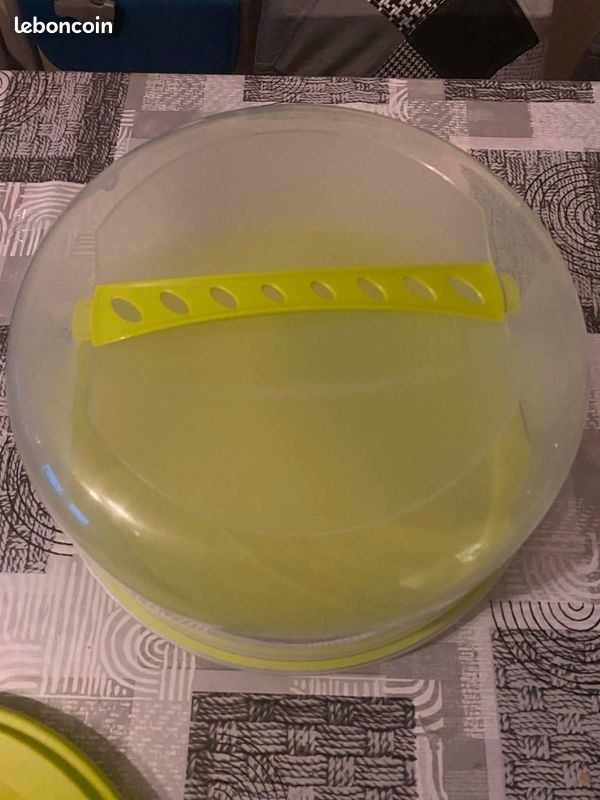 2 R�cipients A g�teaux 20 Margny-l�s-Compi�gne (60)