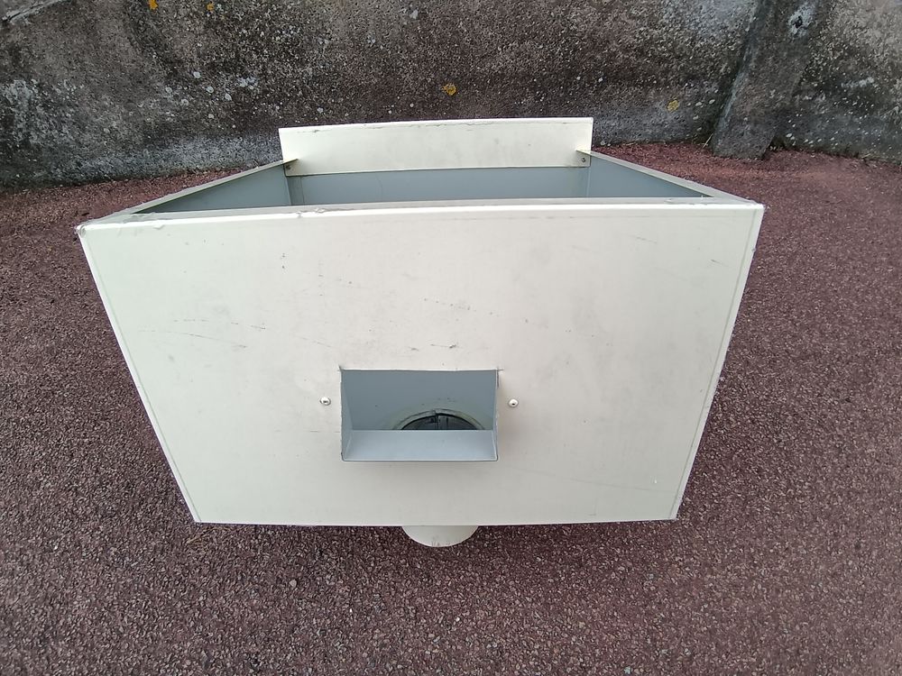 R�cuperateur d,eau en acier pour tuyau diam 90 mm ORLEANS
20 Saint-Denis-en-Val (45)