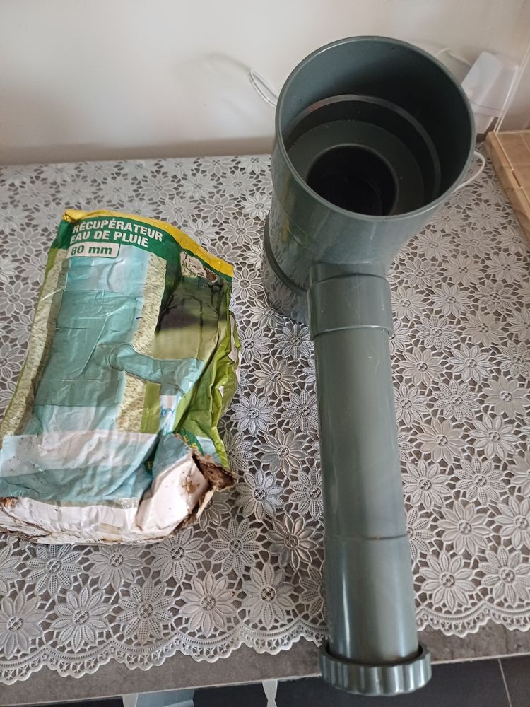 R�cup�rateur d eau � poser sur la goutti�re 10 Beauvoir-sur-Mer (85)