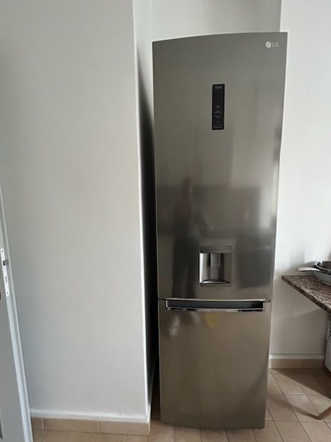 REFRIGERATEUR COMBINE MARQUE LG 350 Marseille 4 (13)