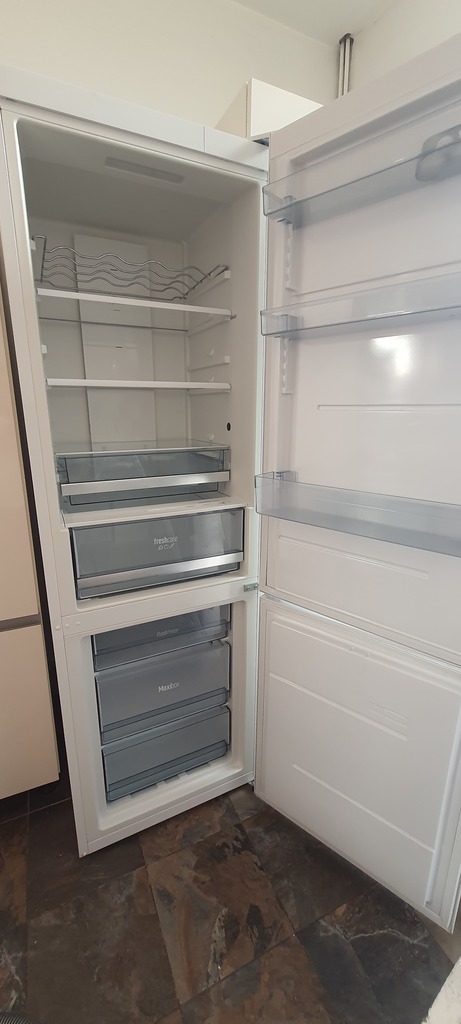 R�frig�rateur cong�lateur blanc 150 Montcresson (45)