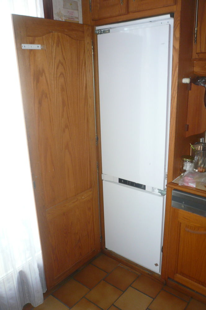 R�frig�rateur cong�lateur encastrable Whirpool 150 Houilles (78)