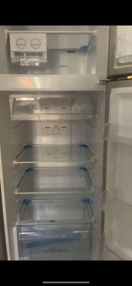 réfrigérateur et congélateur Hisense 280 Nice (06)