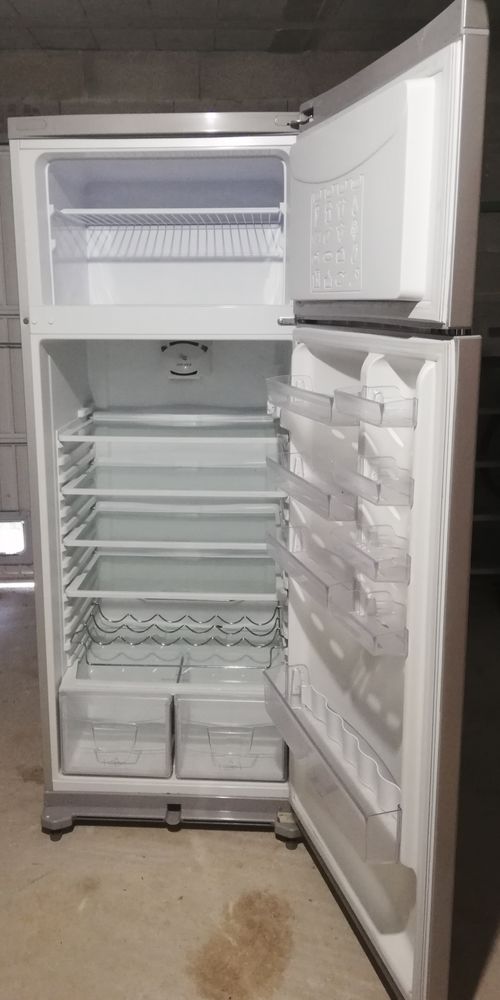 R�frig�rateur-cong�lateur HOTPOINT HARISTON 180 La Seyne-sur-Mer (83)