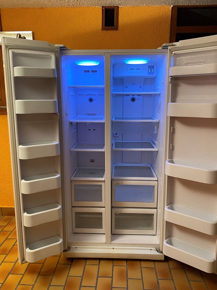 Réfrigérateur-congélateur type Américain 0 Saint-Chamond (42)