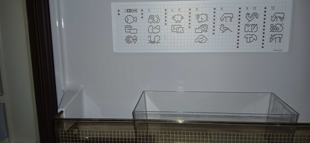 r�frig�rateur cong�lateur zanussi. Marron, tr�s bon �tat. 40 Saint-�tienne (42)