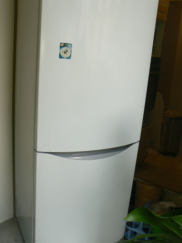 refrig�rateur cong�lateur 300 Nanterre (92)