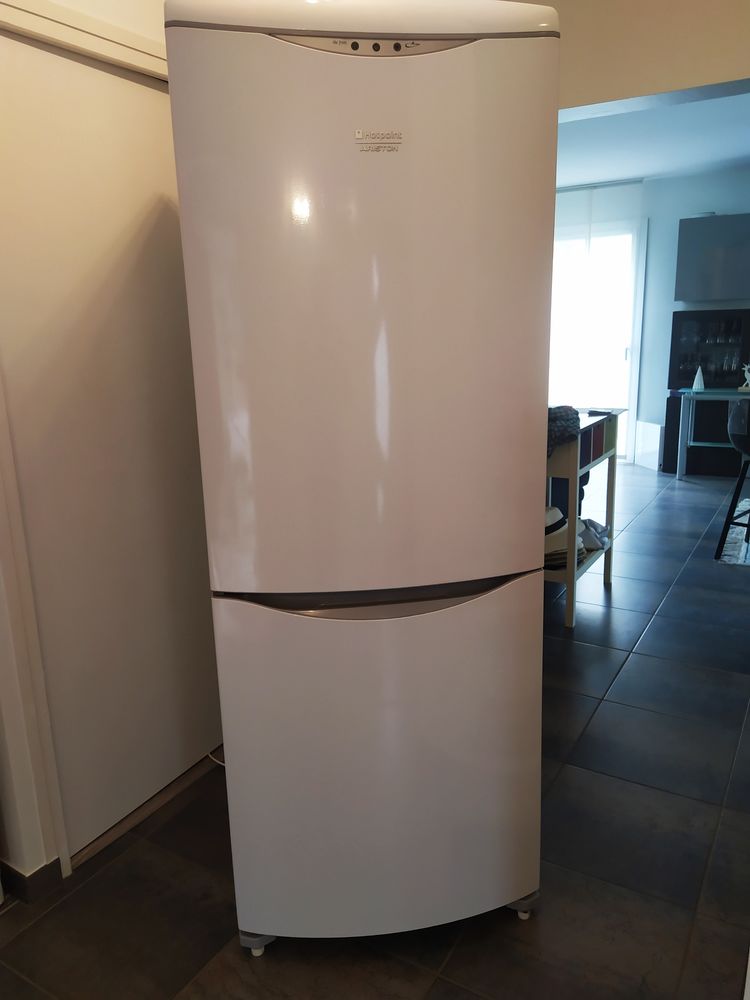 refrigerateur congelateur 0 Seynod (74)