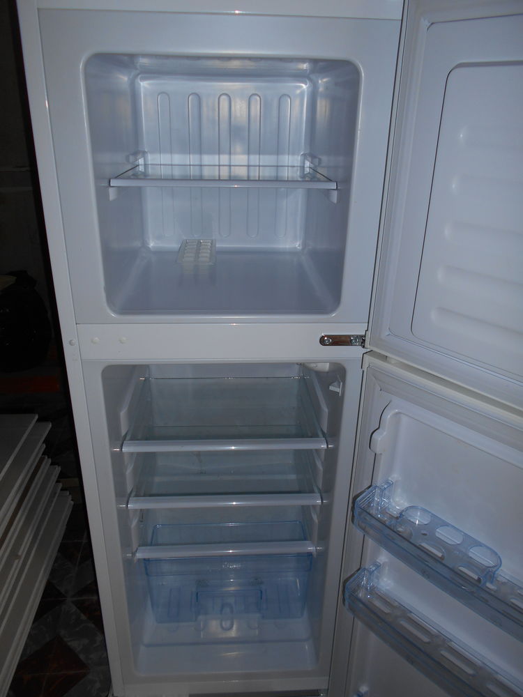 Réfrigératéur / congélateur 
150 Beaune (21)