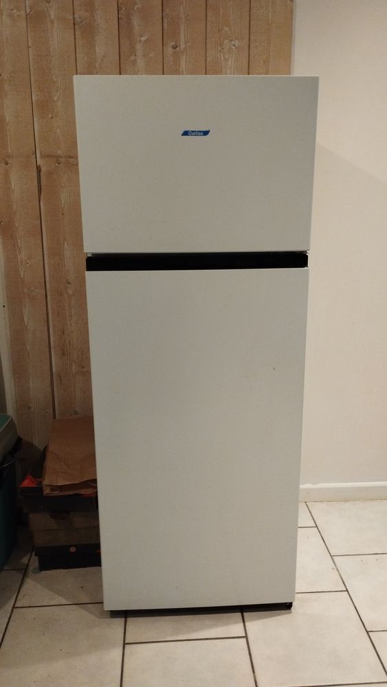 R�frig�rateur Curtiss 2 portes 300 Villeneuve-sur-Lot (47)
