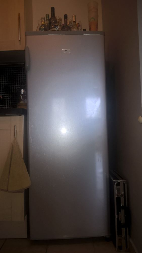 R�frig�rateur 145 cm de haut� 130 Montpellier (34)