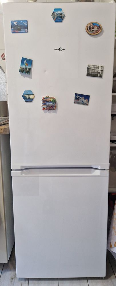 R�frig�rateur hight one 100 Cr�teil (94)