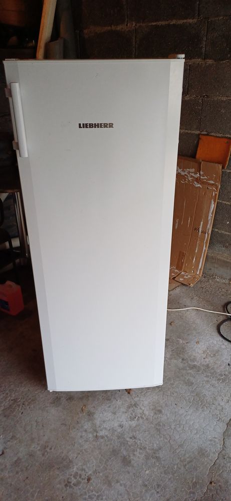 R�frig�rateur LIEBHEIR 240 Saint-Ch�ron (91)