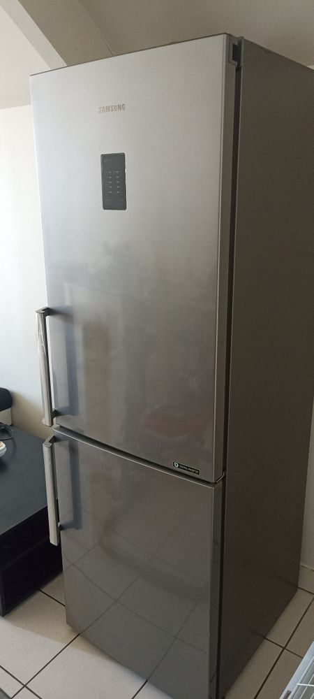 r�frig�rateur SAMSUNG 230 Orl�ans (45)