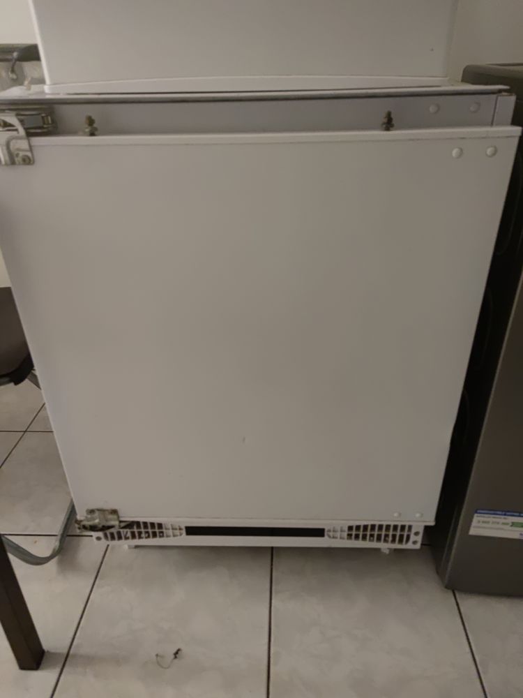 R�frig�rateur simple froid Schneider 160 Bondy (93)