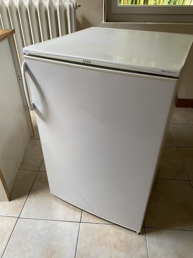 R�frig�rateur table top avec cong�lateur 60 La Cr�che (79)