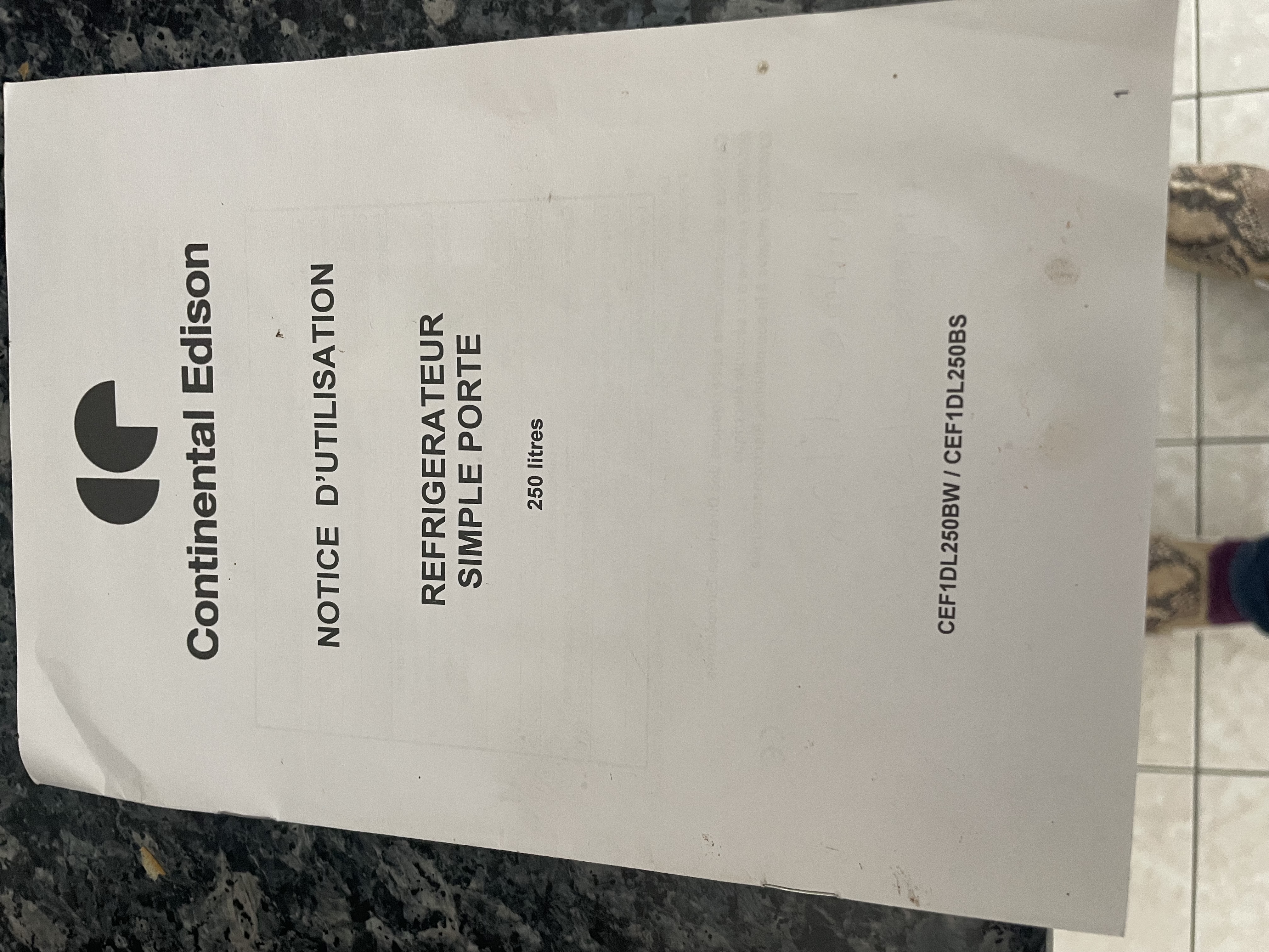 R�frig�rateur � air ventil� tr�s peu servi 250 l 100 Vaux-le-P�nil (77)