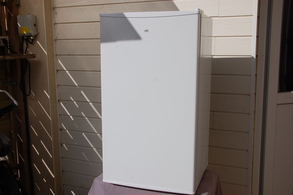 REFRIGERATEUR 80 Sarzeau (56)