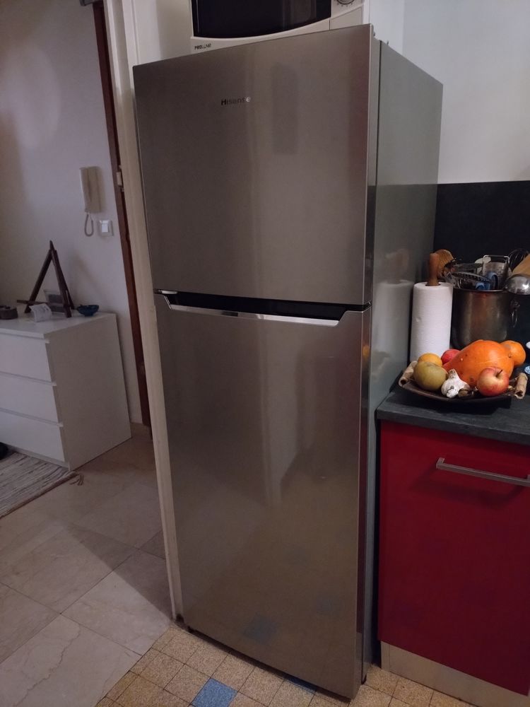 R�frigirateur combin� HiSense -  No frost  sans givrage 180 Lyon 3 (69)