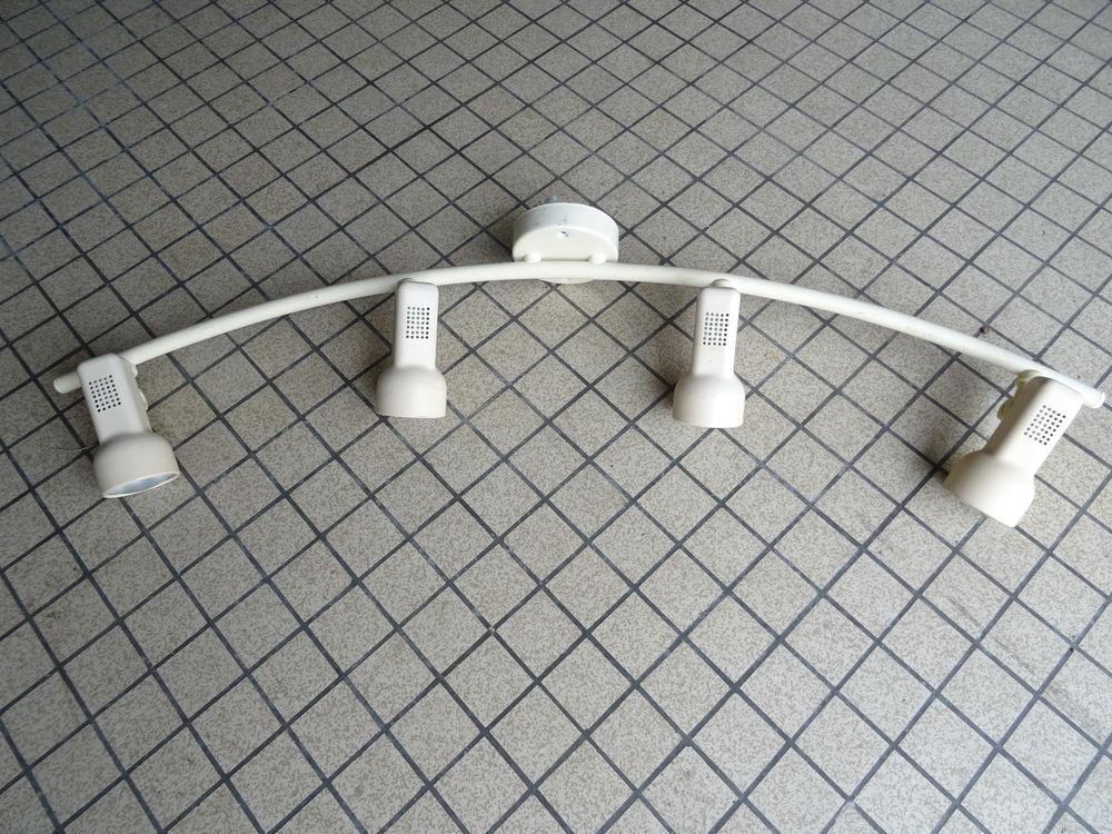 1 r�glette 4 spots 10 Tr�muson (22)