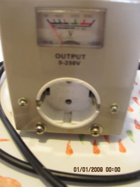 R�gulateur    de  voltage. 90 Biscarrosse (40)