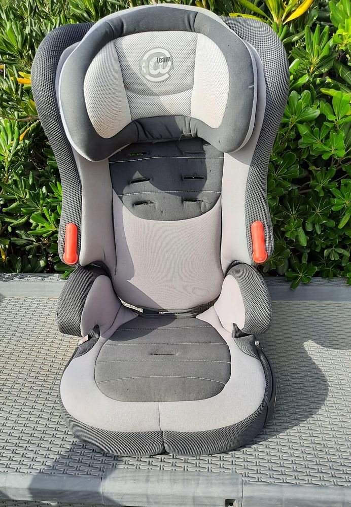 R�hausseur enfant pour auto 15 Cavalaire-sur-Mer (83)