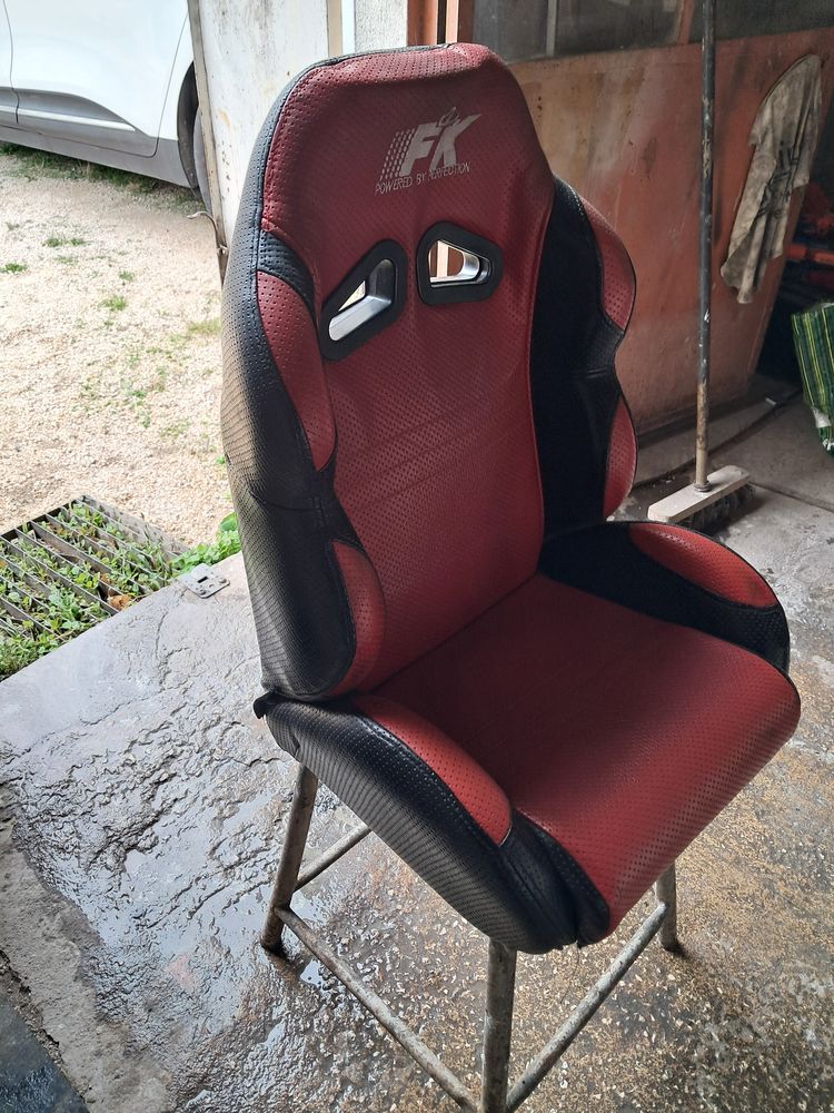 R�hausseur universel FK semi cuir 9-18 KG 20 Marseille 11 (13)